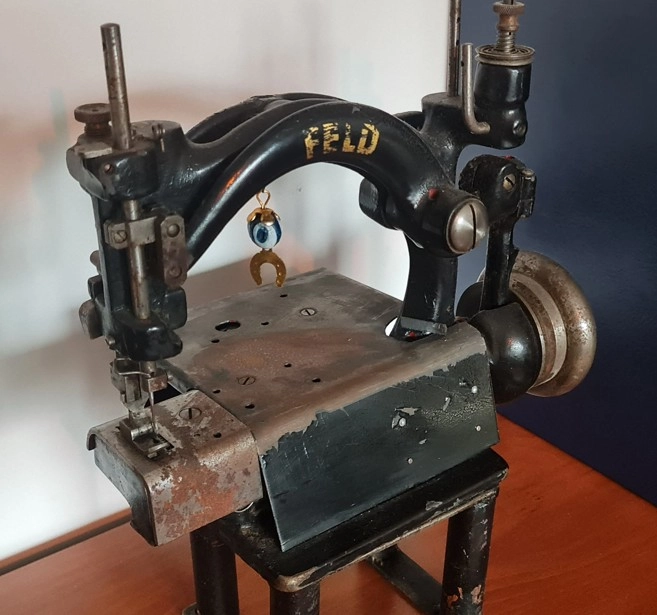 Antika FELD Dikiş Makinesi – Nadir Endüstriyel Koleksiyonluk