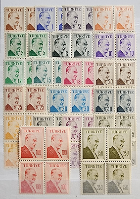 1957 ATATÜRK ÇİFT ÇİZGİ ÇERÇEVELİ PORTRE 4 LÜ BLOK