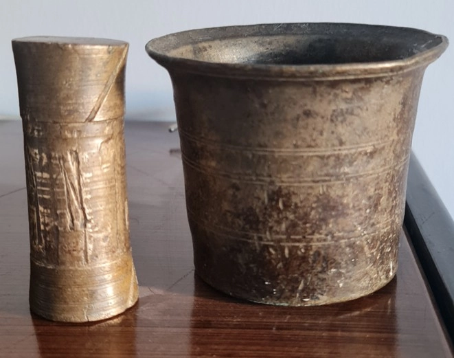 Asırlık, Çok Eski Havan ve Tokmağı