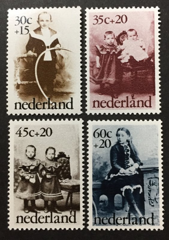 HOLLANDA 1974 Çocuk Bakımı