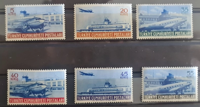1954 UÇAK PULLARI MNH, 25 krş pulda hafif sararma ve şarniyer izi