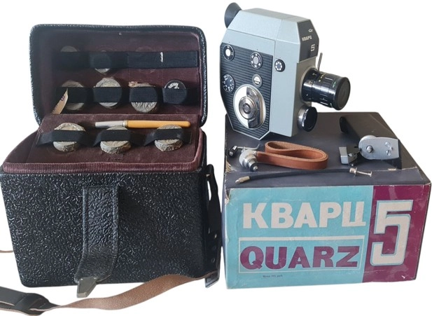 QUARZ 5, Sovyet yapımı vintage SSCB film kamerası + Taşıma Çantası ve Aksesuarlı