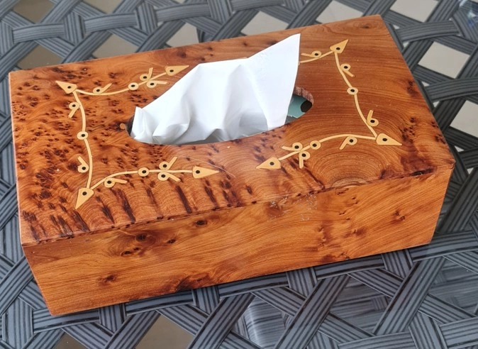 VİNTAGE AHŞAP MARKÜTERİ EL YAPIMI THUİA PEÇETE KUTUSU