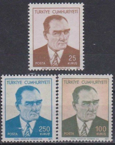 TÜRKİYE 1971 ATATÜRK SÜREKLİ SERİ PULLARI MNH