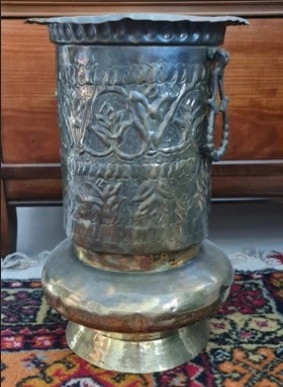 BAKIR EL YAPIM KABARTMA ROLYEF ÇİÇEK DESENLİ ÇİFT KULPLU ŞEMSİYELİK