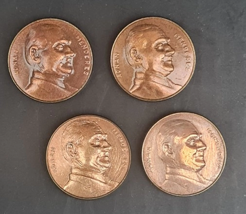 ADNAN MENDERES YAKA ROZET 4 ADET