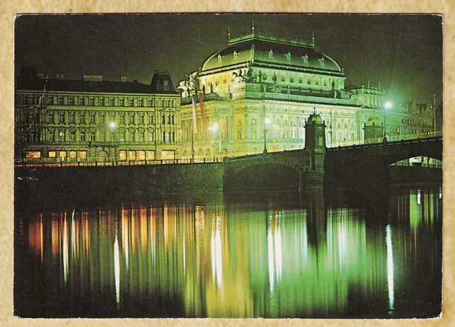 Prag Ulusal Tiyatro (Gece Görünümü) Kartpostal