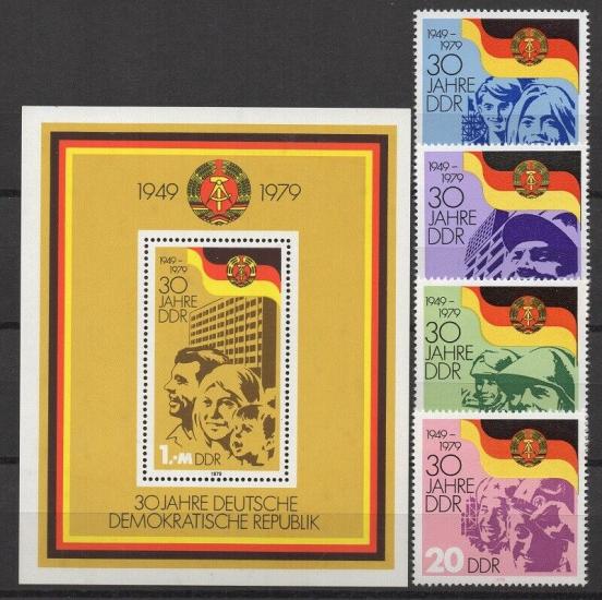 ALMANYA DDR 1979 30. YIL BLOK + SERİ