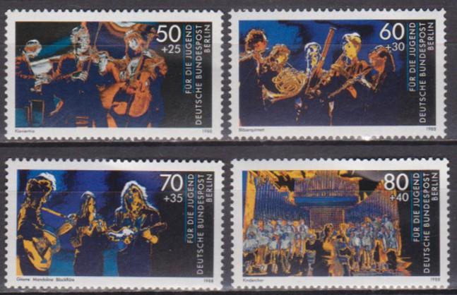 BERLİN ALMANYA 1988 Gençlik Festivali - Müzik