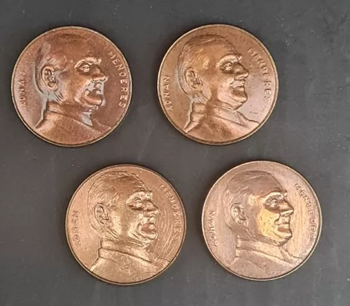 ADNAN MENDERES YAKA ROZET 4 ADET