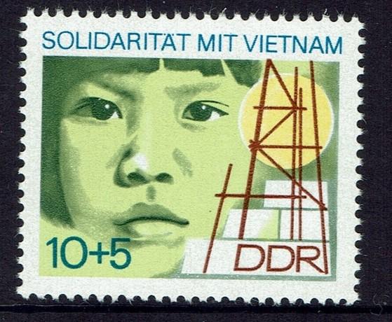 ALMANYA DDR 1973 SOUDARITAT MIT VIETNAM 