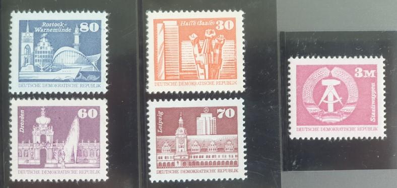  ALMANYA DDR 1981 DEVLET ARMASI - SÜREKLİ SERİLER - YIL SERİSİ 
